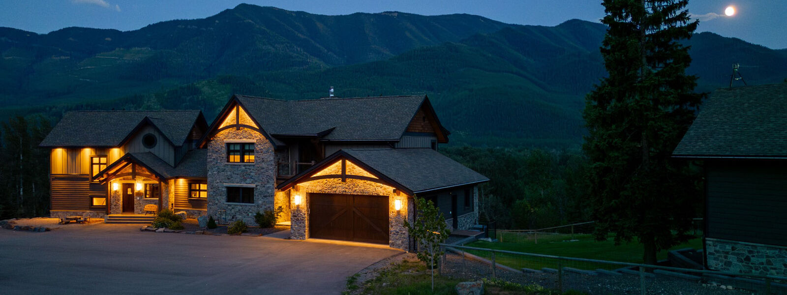 Brooks Creek Ranch lodge exterior in the Elk River valley